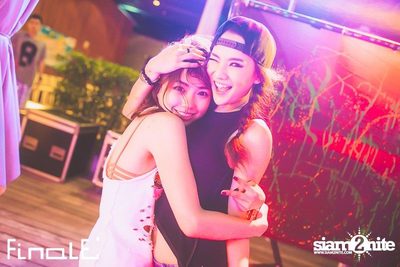 FINALE Beach Party ที่ ฟินาเล่ บาร์, เกาะเสม็ด — photo 362