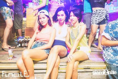 FINALE Beach Party ที่ ฟินาเล่ บาร์, เกาะเสม็ด — photo 292