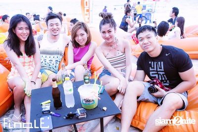 FINALE Beach Party ที่ ฟินาเล่ บาร์, เกาะเสม็ด — photo 52