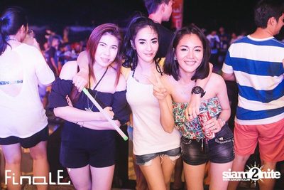 FINALE Beach Party ที่ ฟินาเล่ บาร์, เกาะเสม็ด — photo 152