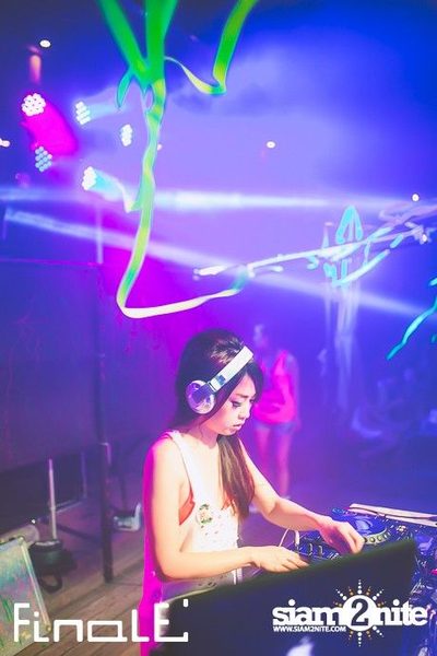 FINALE Beach Party ที่ ฟินาเล่ บาร์, เกาะเสม็ด — photo 141