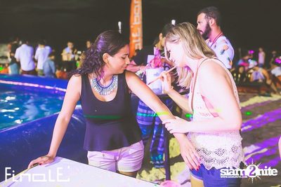 FINALE Beach Party ที่ ฟินาเล่ บาร์, เกาะเสม็ด — photo 108