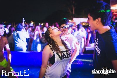 FINALE Beach Party ที่ ฟินาเล่ บาร์, เกาะเสม็ด — photo 269
