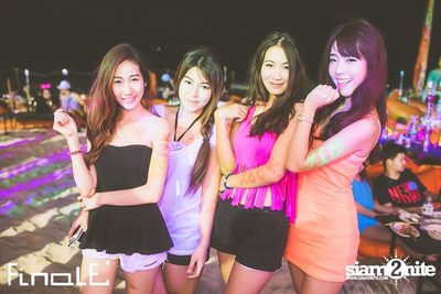 FINALE Beach Party ที่ ฟินาเล่ บาร์, เกาะเสม็ด — photo 109