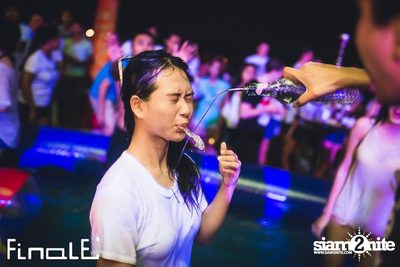 FINALE Beach Party ที่ ฟินาเล่ บาร์, เกาะเสม็ด — photo 268