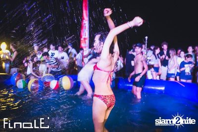 FINALE Beach Party ที่ ฟินาเล่ บาร์, เกาะเสม็ด — photo 256