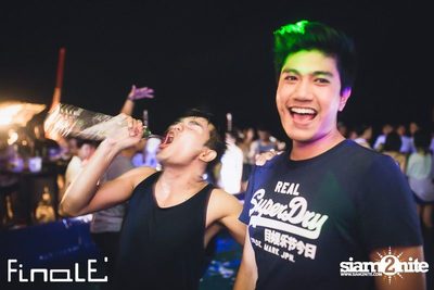 FINALE Beach Party ที่ ฟินาเล่ บาร์, เกาะเสม็ด — photo 266