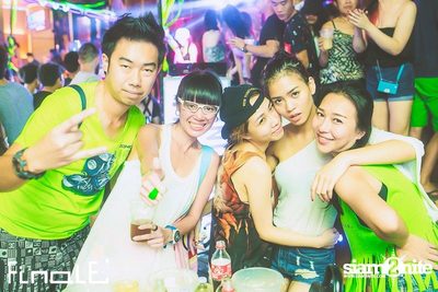 FINALE Beach Party ที่ ฟินาเล่ บาร์, เกาะเสม็ด — photo 328