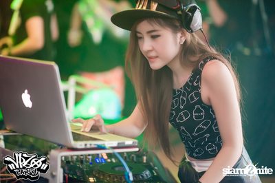 VRZO Wassup Island (Album 2) — photo 3