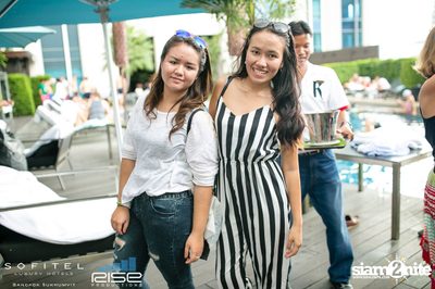 Kool by the pool — photo 23