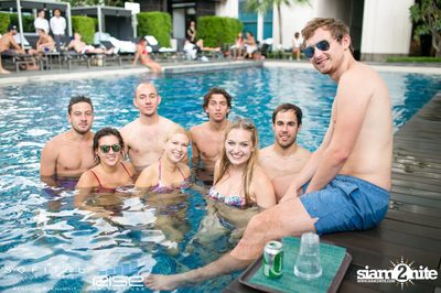 Kool by the pool — photo 19