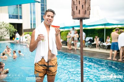 Kool by the pool — photo 29