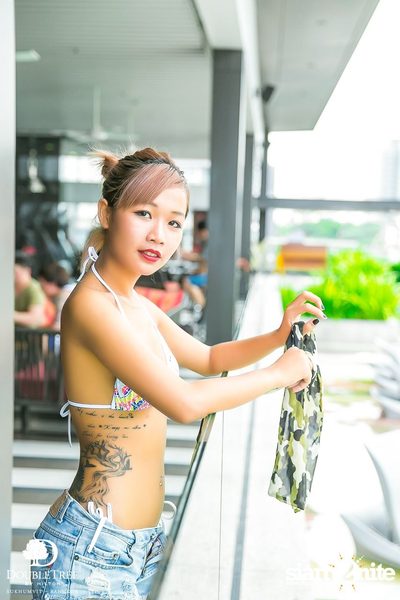 Famous Pool Party — photo 7