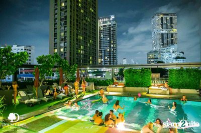 Famous Pool Party — photo 89