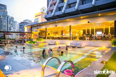 Famous Pool Party — photo 64