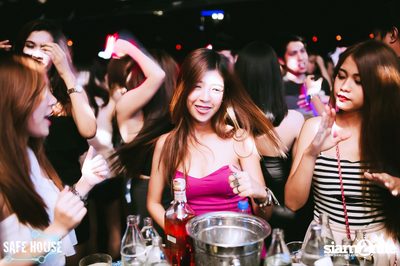 Suharit Siamwalla Colorful Party — photo 37