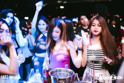Suharit Siamwalla Colorful Party — photo 36