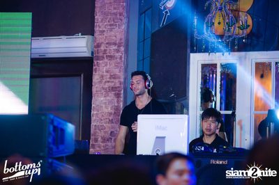 Light Up The Love - Bottoms Up 2nd Anniversary — photo 38