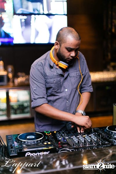  SMOKING HOT Ladies Night at Le Bar — photo 2