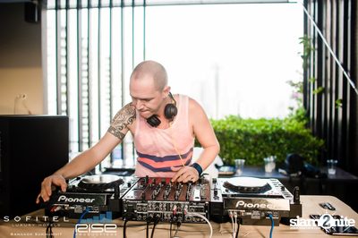 Kool by the pool - Afternoon Pool Party — photo 77