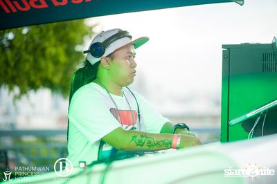 Fin Fun Fest Pool Party — photo 1
