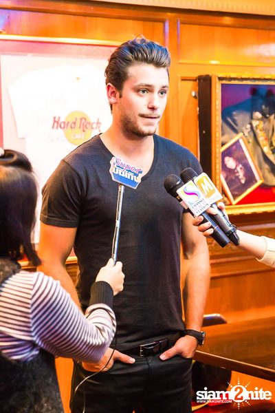 Bastian Baker Live in Bangkok — photo 13