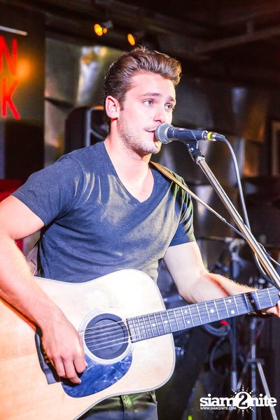 Bastian Baker Live in Bangkok — photo 69
