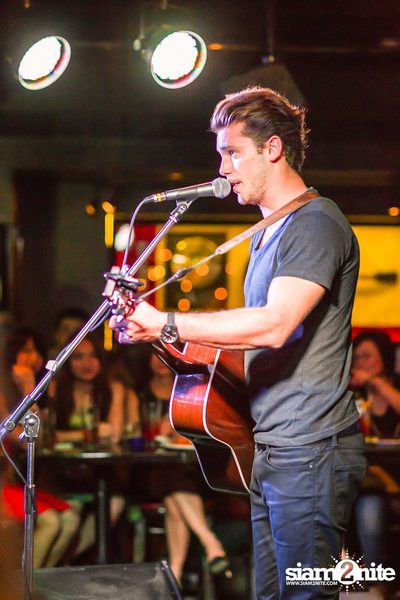 Bastian Baker Live in Bangkok — photo 85