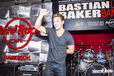 Bastian Baker Live in Bangkok — photo 148