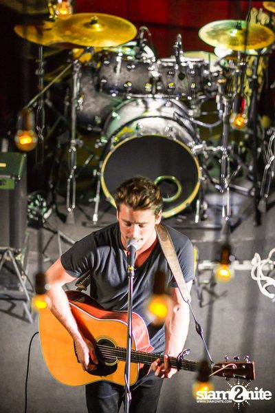 Bastian Baker Live in Bangkok — photo 111