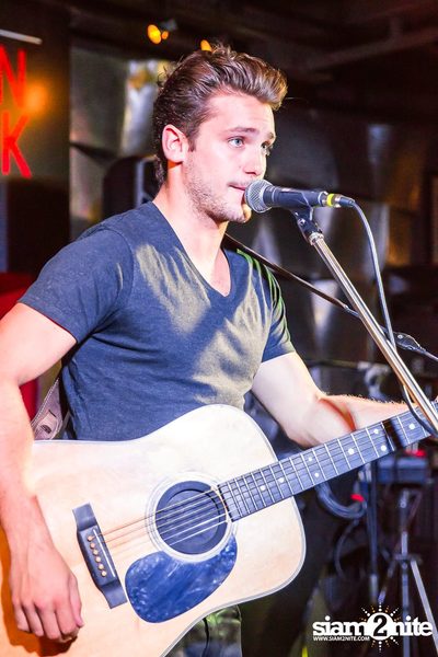 Bastian Baker Live in Bangkok — photo 70