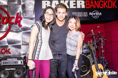 Bastian Baker Live in Bangkok — photo 145