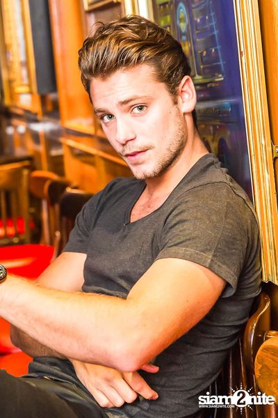 Bastian Baker Live in Bangkok — photo 44