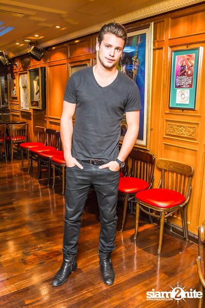 Bastian Baker Live in Bangkok — photo 27