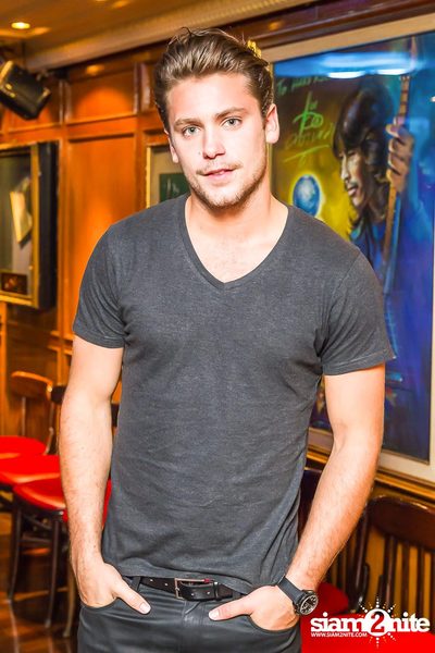 Bastian Baker Live in Bangkok — photo 29