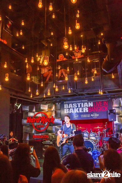 Bastian Baker Live in Bangkok — photo 79