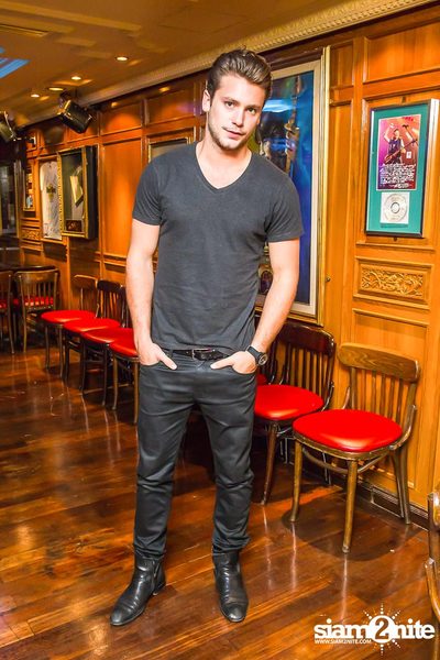 Bastian Baker Live in Bangkok — photo 26