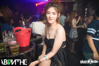 The Night Is Open Shoulder — photo 20