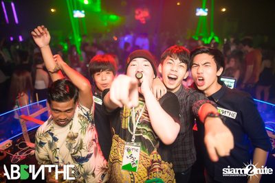 The Night Is Open Shoulder — photo 11