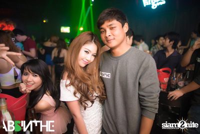 The Night Is Open Shoulder — photo 2
