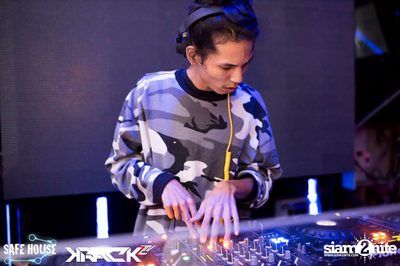 KRACK2TV Pres. Digital Circus — photo 4