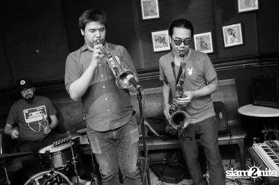 SPACE TRIO — photo 2