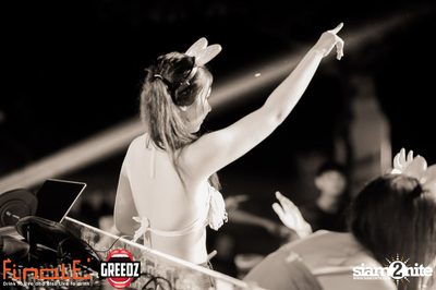 GREEDZ Beach Party ที่ FINALE BAR, เกาะเสม็ด (Album 1) — photo 245