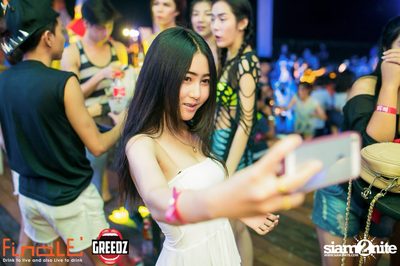 GREEDZ Beach Party ที่ FINALE BAR, เกาะเสม็ด (Album 1) — photo 67