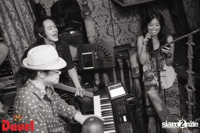 DUVEL presents OPEN MIC MONDAYS — photo 94