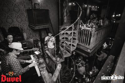 DUVEL presents OPEN MIC MONDAYS — photo 35