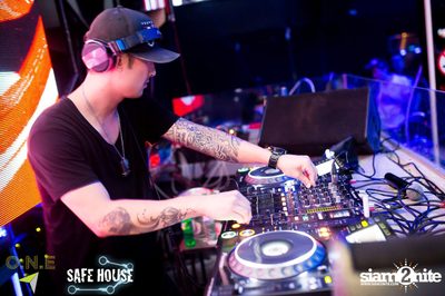 Shogun Live In Bangkok — photo 72