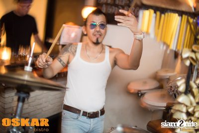 NUM T-BONE LIVE — photo 20