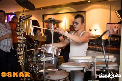 NUM T-BONE LIVE — photo 21