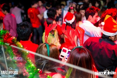 Red and White Christmas Party — photo 116